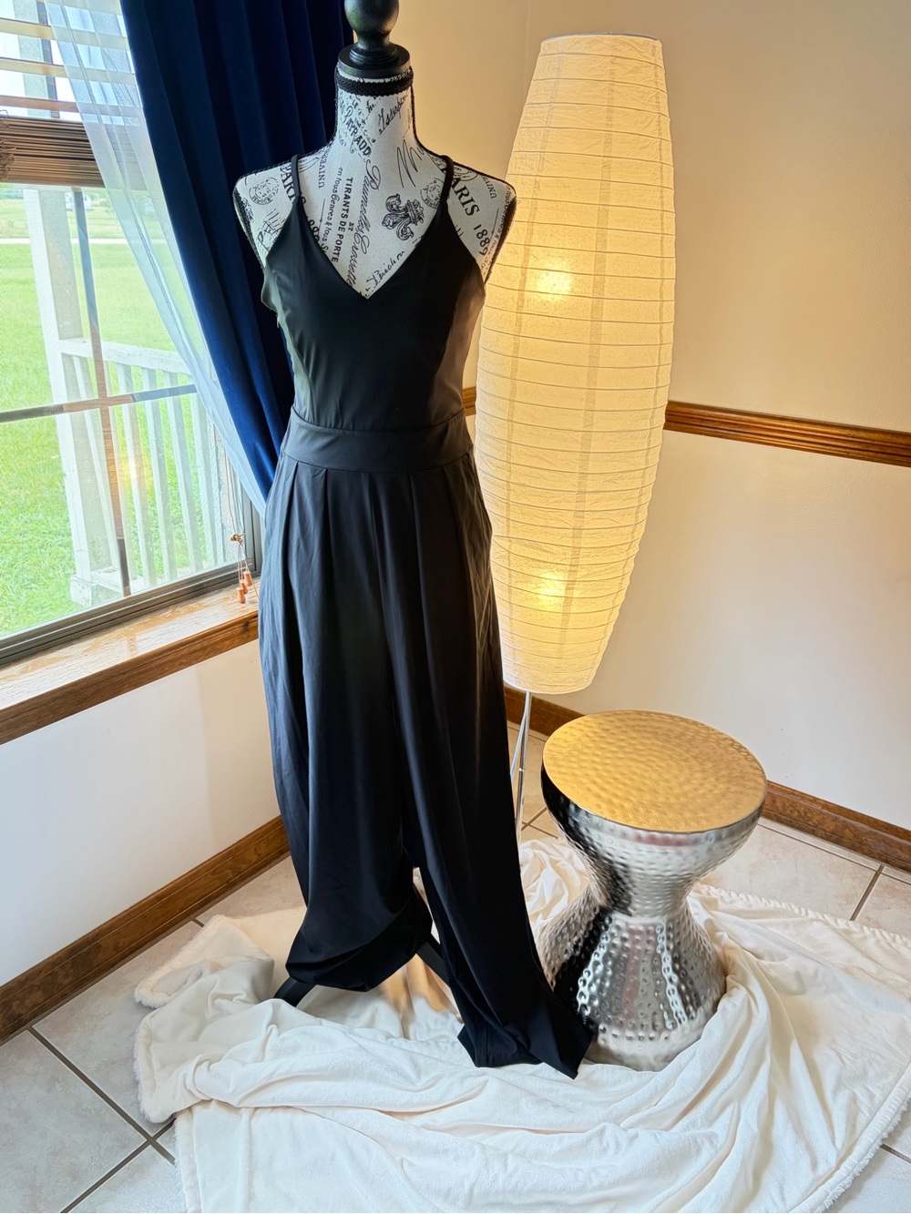 HALARA Black Wide-Leg V-Neck Jumpsuit - Picture 3 of 4